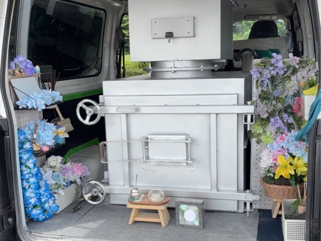 訪問ペット火葬・葬儀MAHALOの火葬車の紹介画像